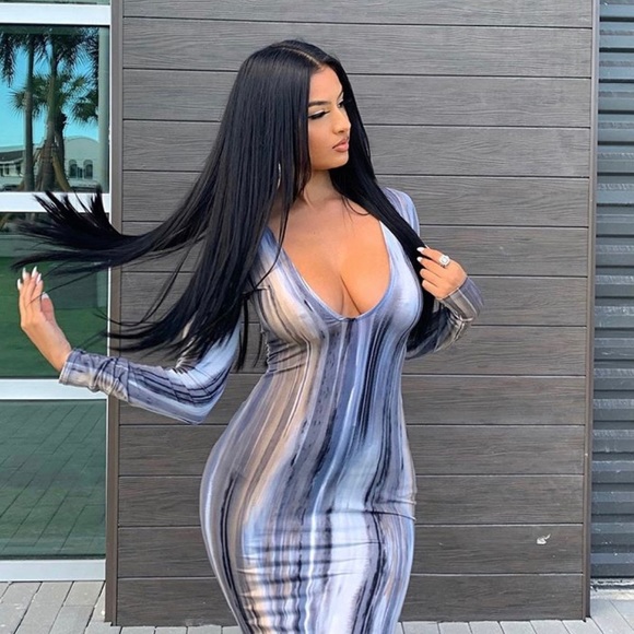 💕😍MAKE AN OFFER! TIE DYE BLUE MAXI DRESS😍💕 - Picture 2 of 4